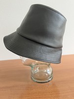 Régi “Csinibaba” fekete műbőr kalap