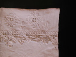 FÉSŰTARTÓ - 39 cm - AJÁNLATOT VÁROK - 39 x 25 cm - MONOGRAMOS  - KÉZIMUNKA - RÉGI - HIBÁTLAN