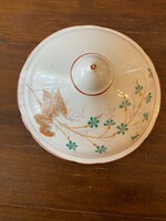 Régi porcelán leveses tál teteje. Hátha így is szép valamire rátenni. Mérete: átmérője 23 cm: 16 cm