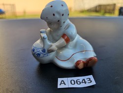 A0643 Zsolnay Annuska korsóval