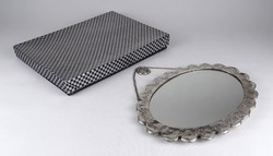 1R293 Díszes kisméretű ezüstözött fém keretes falitükör 18 x 25 cm