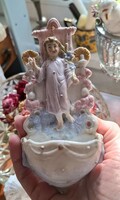 Antik biszkvit porcelán, részletgazdagon kidolgozott szenteltvíztartó, hibátlan