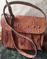 Kézműves, hosszúpántos vastag bőrtáska, gyönyörű állapotban!