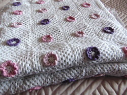 Hatalmas horgolt ágyterítő, takaró