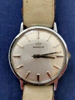 Marvin Swiss vintage működő mechanikus acél férfi karóra pezsgőszínű hátlappal, bézs bőrszíjjal