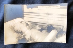 1916 HABSBURG FERENC JÓZSEF CSÁSZÁR MAGYAR KIRÁLY MEGHALT RAVATAL EREDETI ÉS KORABELI FOTÓ - LAP KÉP