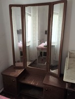 Szárnyas tükrös szekrény, art deco