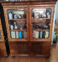 Gyönyörű antik vitrin fiókos üveges könyvszekrény vagy tálaló