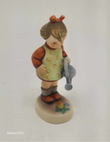 Hummel Goebel TMK3 74 little gardener kislány öntözi a virágot 11cm