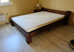Rusztikus barna fenyőágy, fenyő ágykeret, 160x200 cm fa matractartóval, extra erős kivitelben