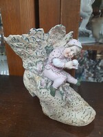 Alt Német,Germany Volkstedt Triebner Ens & Eckert 1877-1894 Porcelán Csizma Figurával.18.5 cm.