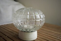 Fali lámpa retro ellipszoid kristályüveg gömb búra , porcelán lámpatest , Szarvasi , 17 x 15 cm