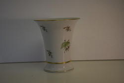 Herendi csipkebogyó mintás porcelán váza-A002