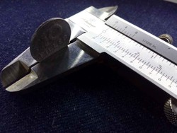 Vékonyabb (0,8mm) lapkás 10 fillér 1983 BP