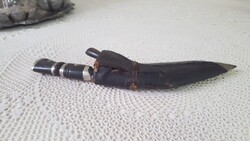 Gurkha Kukri kés egy kisebb pengével,bőr hüvelyben