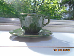 Dombor zöld káposztalevél mintával majolika kávés csésze alátéttel