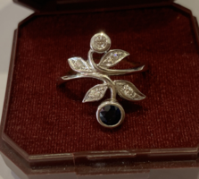 Bimbós arany gyűrűm kék zafírral és brillekkel.Tanúsítvánnyal