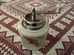 Régi nagyobb méretű porcelán testű kávédaráló kiváló állapotban