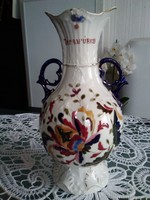 Zsolnay, Fischer? Egyedi mutatós porcelán váza csipkés füllel, kézzel festett mintával.