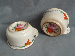 2 db régi népi bögre rózsás festésű porcelán bögre rózsás népi csésze párban 1900 körül