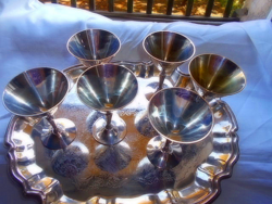 6 db jelzett  fém kehely,pohár + az ár 6 pohárra  vonatkozik