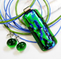 Smaragdzöld hullámzás üvegékszer nyaklánc, stiftes fülbevaló