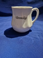 Kőporc porcelán hasas bögre Veronika felírattal