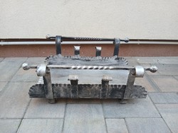 Kovácsoltvas fa tartó ALKUDHATÓ