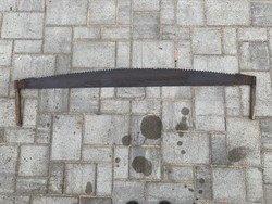 Antik keresztvágó fűrész kétemberes favágó szerszám eszköz különleges gyűjtői ritkaság, 154 cm.