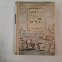 Passuth László: Sasnak körme között   1958