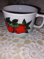 Retró eper, gyümölcs mintával, porcelán bögre, csésze, Zsolnay, jelzés nélkül