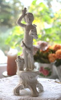 Porcelán puttó, szép, hibátlan állapotban, vélhetőleg Capodimonte Ginori