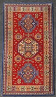 1S969 Régi piros kék keleti mintás gépi szövésű szőnyeg 109 x 199 cm