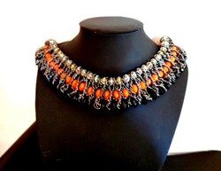 Kleopátra fekete-narancs-színjátszó  csillogó ünnepi nyakék
