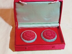 Titok Kinából kínai mágneses jáde korong 2db dobozban szerencsehozó talizmán Feng Shui