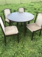 Kerek kihúzható asztal 4 nagy kényelmes székkel