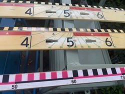 Régi iskolai táblai méteres vonalzó, méterrúd, retro