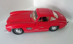 Gyönyörű állapotú Burago mercedes 300 SL
