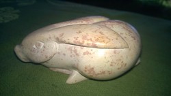 Lapuló nyúl-nyuszi, alabástrom, 11x6 cm- húsvéti nyúl