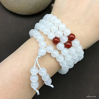 JÁDE GYÖNGYBŐL FŰZÖTT TÖBB SOROS KARKÖTŐ DE NYAKLÁNCNAK IS LEHET HASZNÁLNI