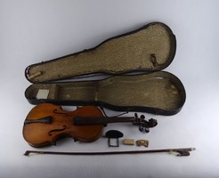 1T514 Régi hegedű tokkal vonóval