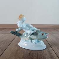 Régi Herendi porcelán halon puttó