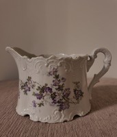 Antik porcelán tejkiöntő.