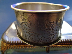 ANTIK EZÜSTÖZÖTT SZALVÉTA GYŰRŰ OROSZLÁNOKKAL