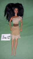 Nagyon szép EREDETI MATTEL DISNEY - BARBIE - POCAHONTAS játék baba a képek szerint BK12