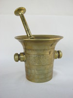 Réz mozsár törővel