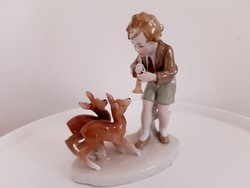 Német Fasold & Stauch Porcelán Furulyázó Fiúcska Őzikékkel
