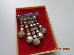 Vintage bross  Swarovski jellegű kristályokkal aranyozott karmos foglalatban