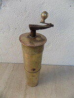 Egyedi ,kézzel készült balkáni sárgaréz kávédaráló