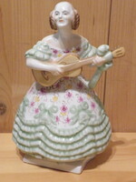 Herendi Déryné virágmintás ruhában, kézzel festett porcelán